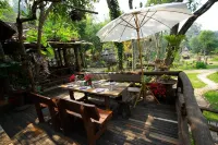 ธารทอง ลอดจ์ Tharnthong Lodge Các khách sạn ở Mae On