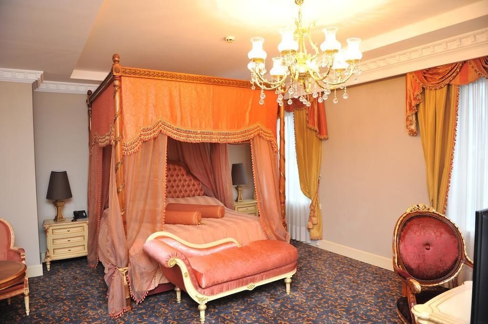 Intourist Batumi Hotel &amp; Casino