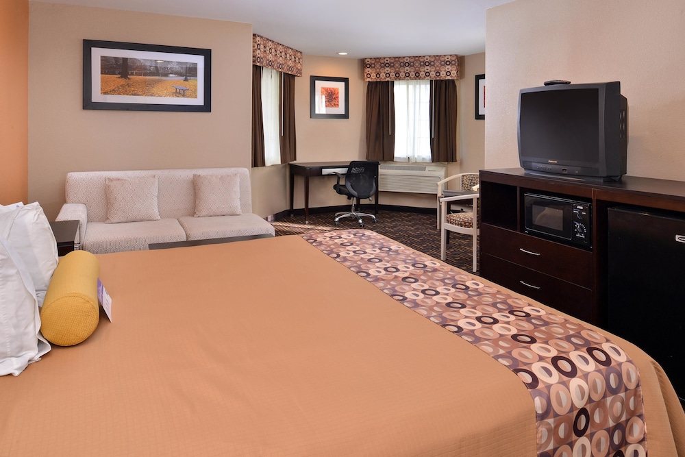 Americas Best Value Inn & Suites Madera