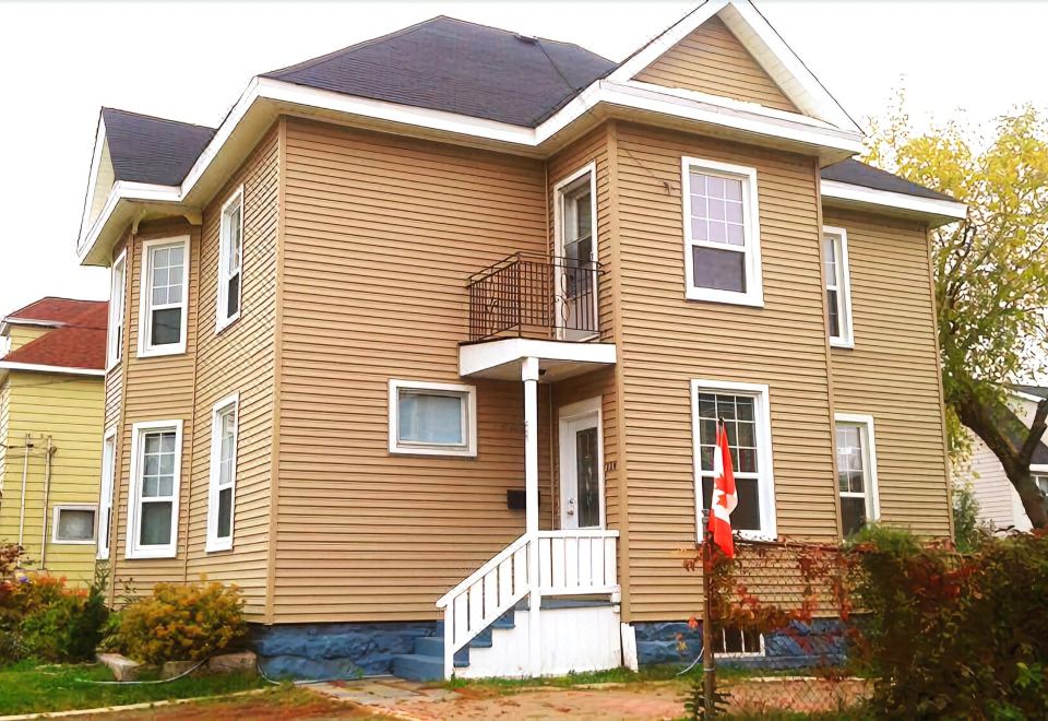 Glory Guest Suites, Downtown Moncton - Housity
