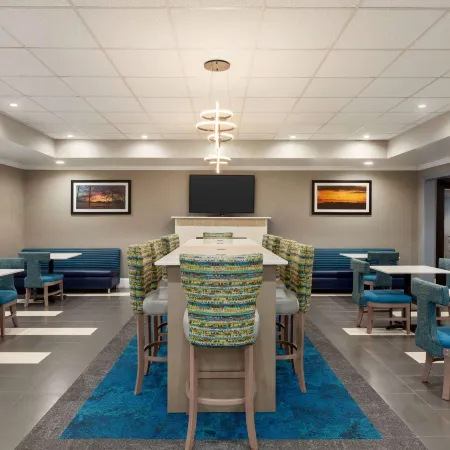 La Quinta Inn & Suites by Wyndham Dublin