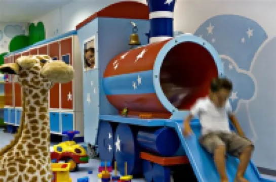 이스로텔 아가밈 호텔