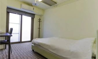 Zhongxiao Dunhua MRT Share Double room