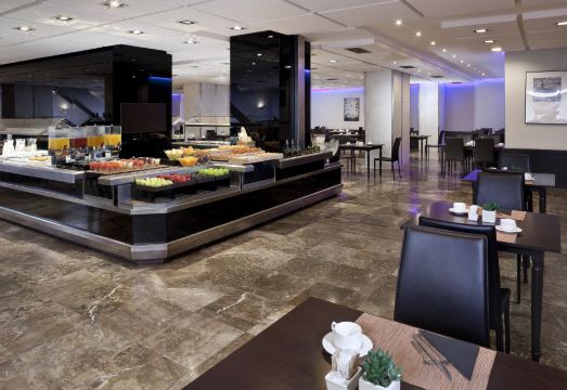 멜리아 레브레로스 외관