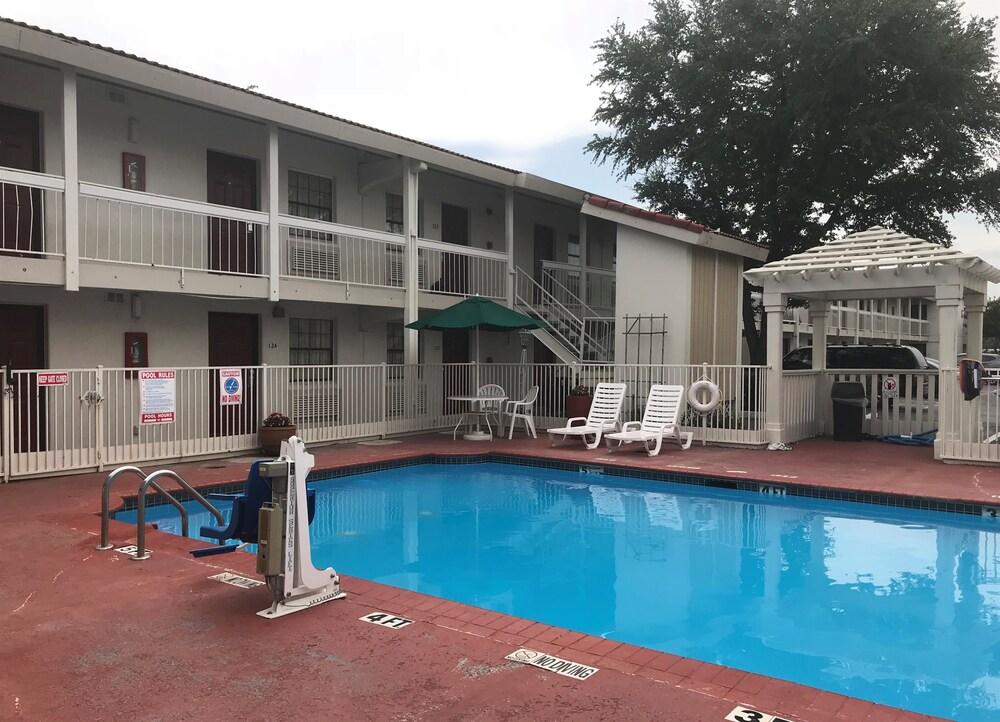 Red Roof Inn Plano