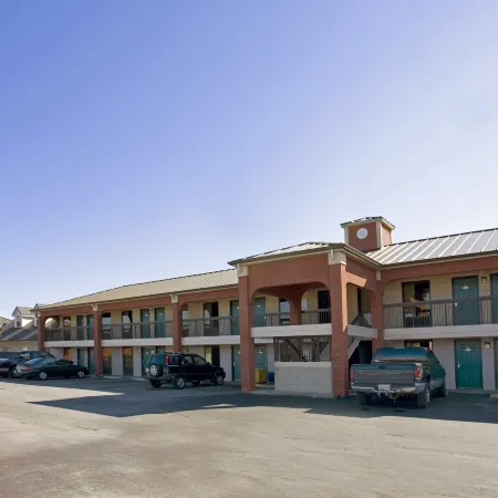 Legacy Inn - Gallatin