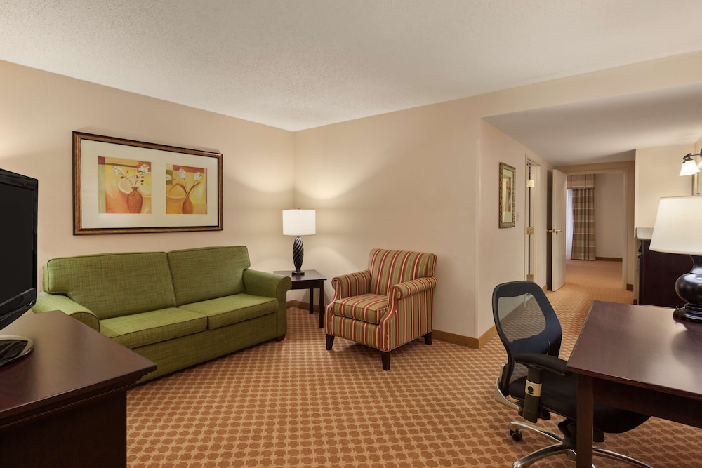 Country Inn & Suites by Radisson, Princeton, WV