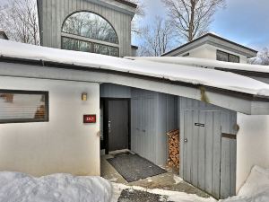 The Woods D2 - Light and Airy Killington Condo.  Amazing Location!