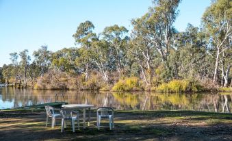 Water's Edge Bundalong