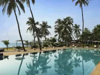 Novotel Mumbai Juhu Beach Hoteles cerca de ISKCON - Sociedad Internacional para la Conciencia de Krishna