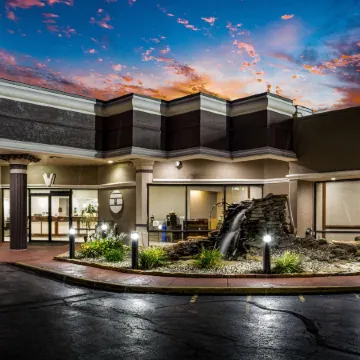 Quality Inn & Suites Kansas City - Independence I-70 East