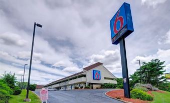 1. Motel 6 ..