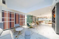 Magnotel (Qinzhou Bay Square east railstation hotel)