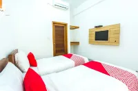 BC Inn near Senggigi Harbour RedPartner