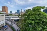 Robertson Quay Hotel - Romantic