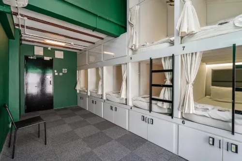 Wink @ Mosque Street