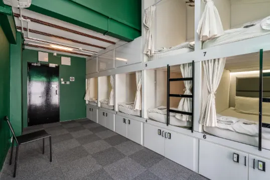 Wink @ Mosque Street