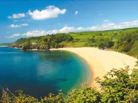 Full Deck Hotels in Dartmouth
