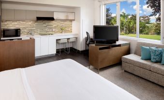 Element Miami International Airport
