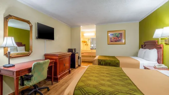 Rodeway Inn & Suites Fort Jackson