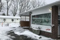 Bayside Motel Trenton فنادق في ترينتون
