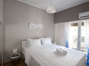 Zan Moreas, A Simple & Minimal Apartment