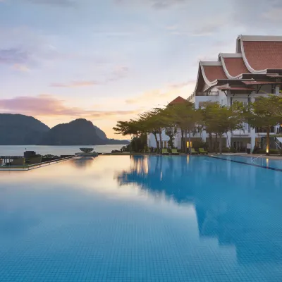 The Westin Langkawi Resort & Spa Отели рядом с достопримечательностью «Площадь Орла»
