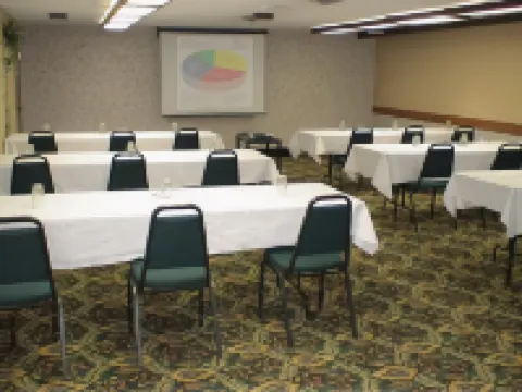 ควอลิตี้ อินน์ & สวีทส์ แบล็ก ริเวอร์ ฟอลส์ ไอ-94 โรงแรมในJackson County