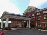 Holiday Inn Express & Suites Bridgeport - Clarksburg