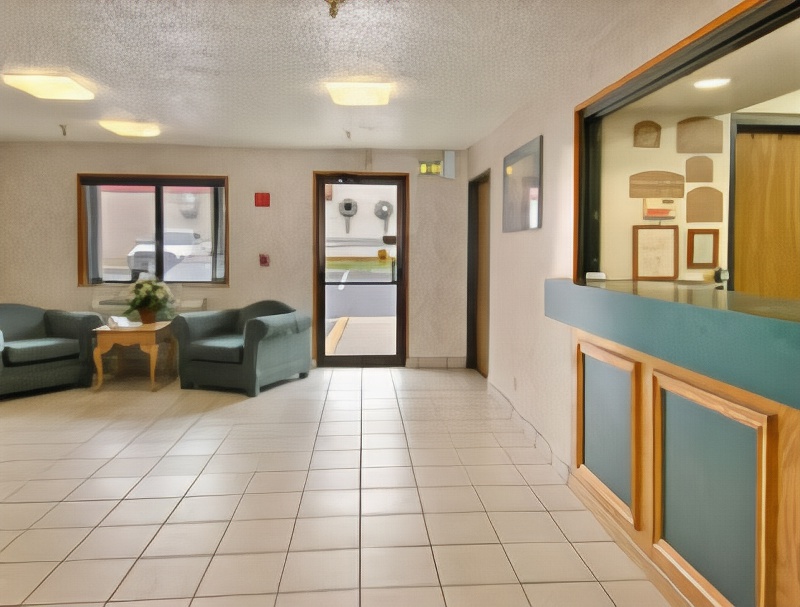 Super 8 by Wyndham Baltimore/Essex Area Hotels in Rossville