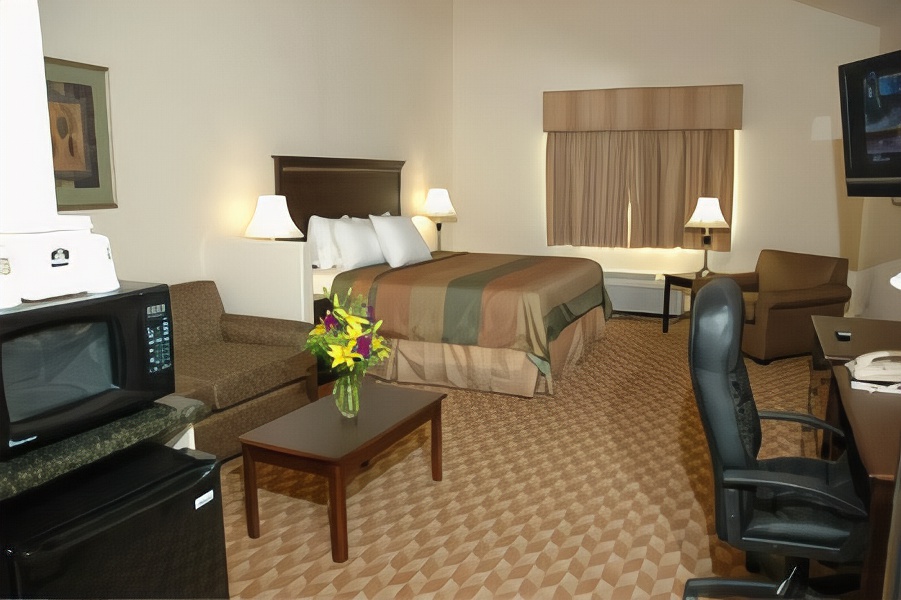 Best Western Plus Battleground Inn & Suites