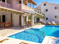 Pavica 2 - Swimmingpools