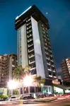 El Paseo Hotel Các khách sạn gần Plaza Alicia Pietri de Caldera Los Robles