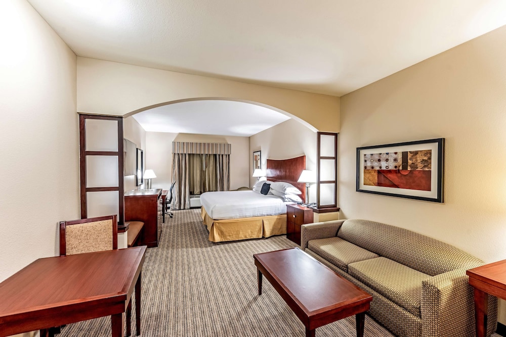 Red Lion Inn & Suites Mineral Wells