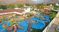 Hotel Pipo Internacional Hoteles cerca de Complejo Deportivo de San Vicente