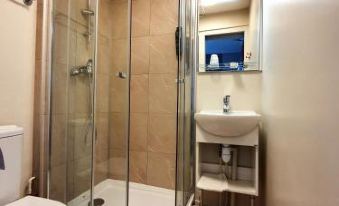 Larmor Plage Hotel - Housity