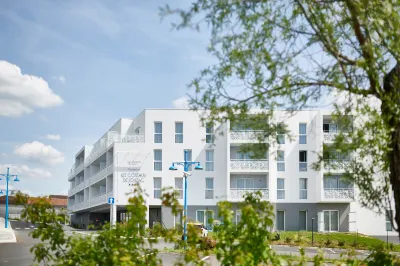 Résidence Vacances Bleues les Coteaux de Jonzac Hotels in Mirambeau