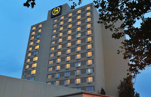 蘭霍恩巴克斯縣喜來登酒店