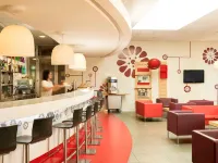 Ibis Paris CDG Airport - Quầy bar