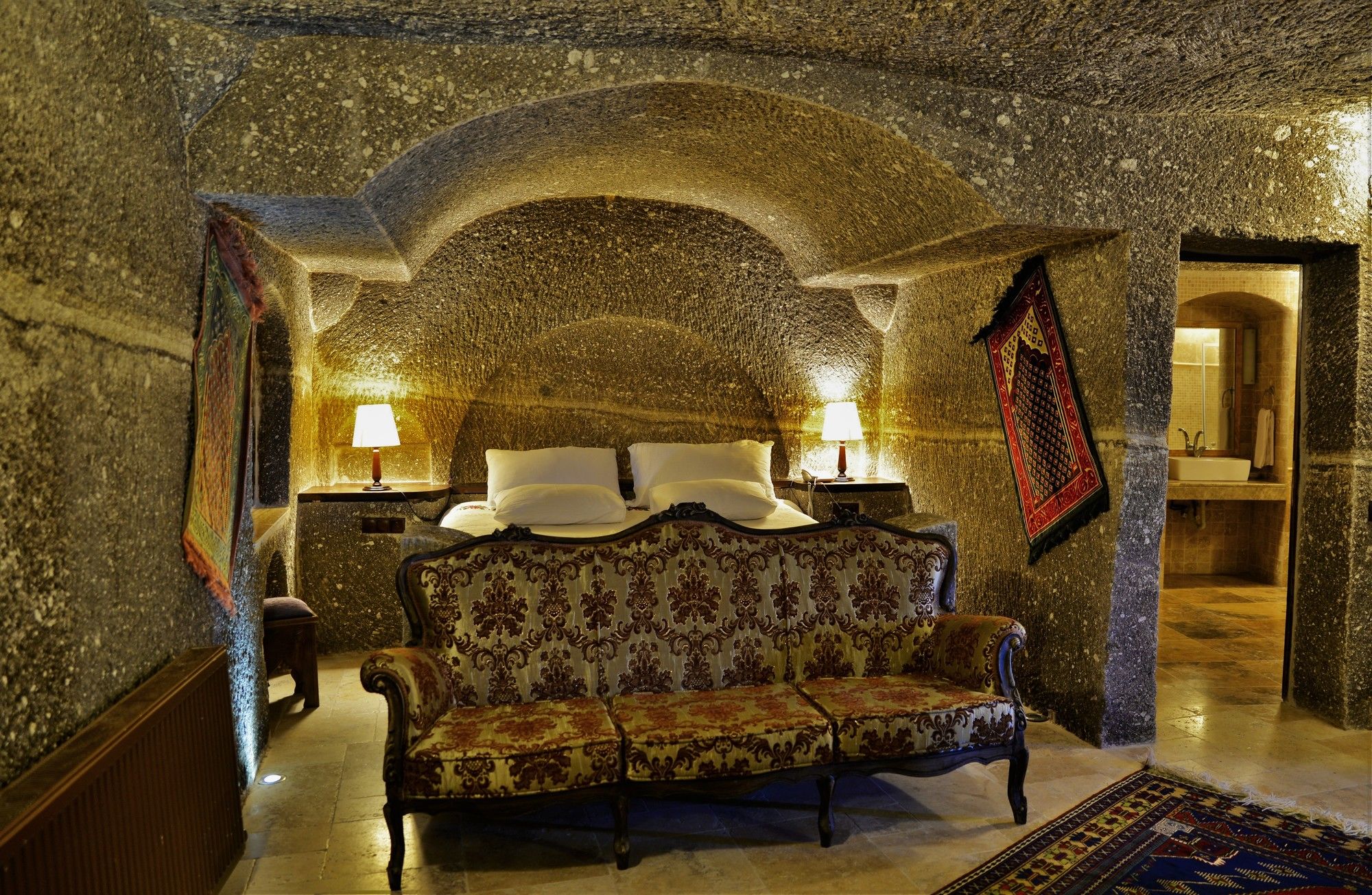 Grand Cave Suites