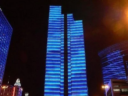 Royal Hotel Отели рядом с достопримечательностью «Атомиум»