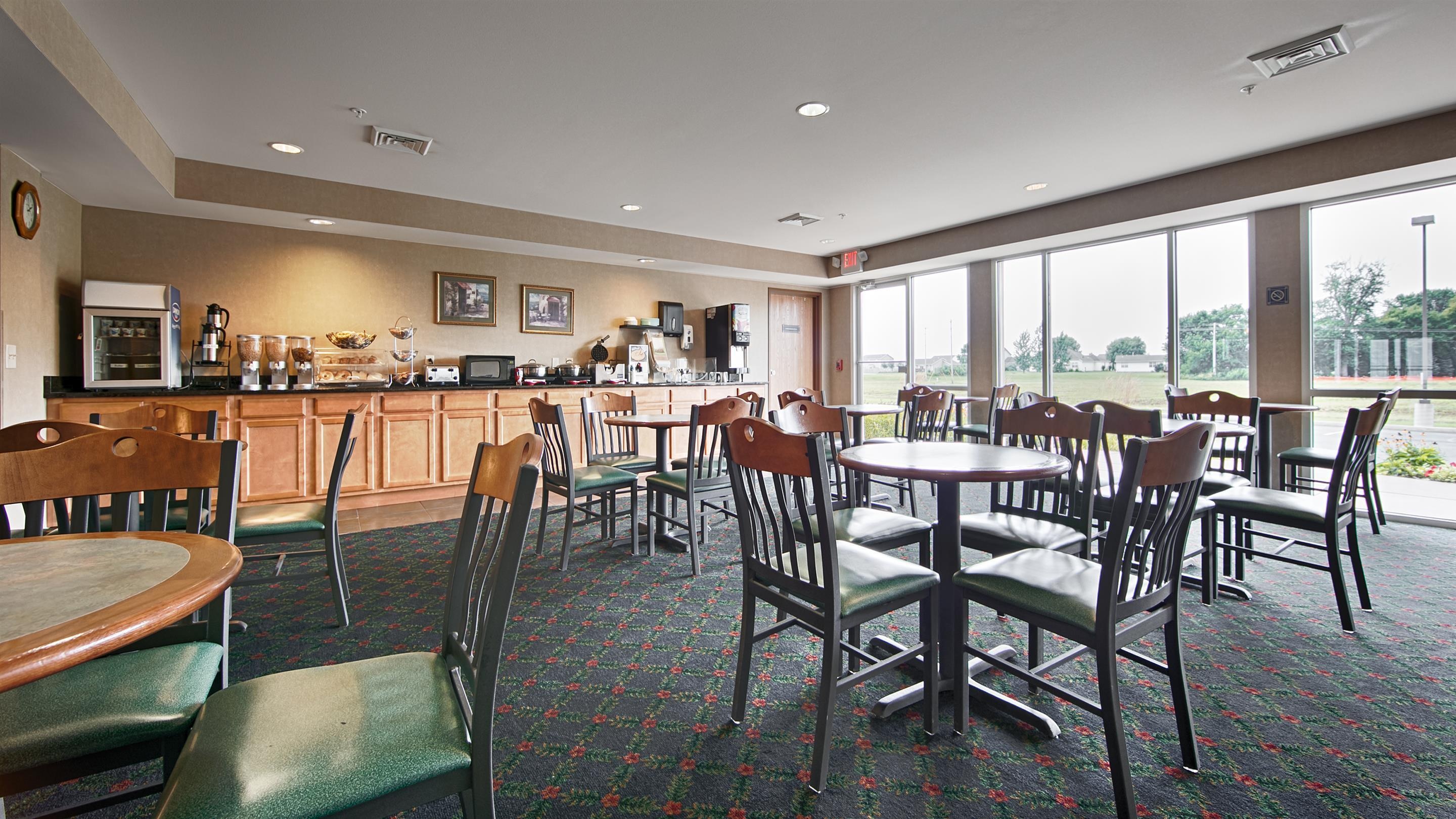 Best Western Legacy Inn & Suites Beloit/South Beloit