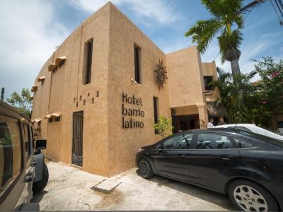 Barrio Latino Hotel Playa del Carmen