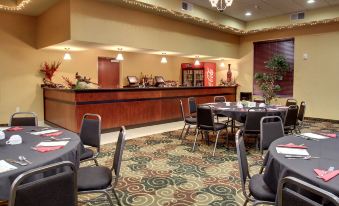 Cobblestone Hotel & Suites - Broken Bow