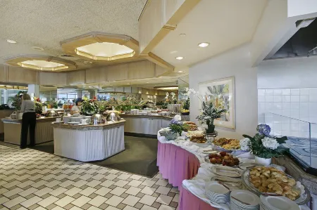 Ala Moana Honolulu by Mantra