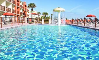 La Quinta Inn & Suites by Wyndham Oceanfront Daytona Beach