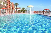 La Quinta Inn & Suites by Wyndham Oceanfront Daytona Beach