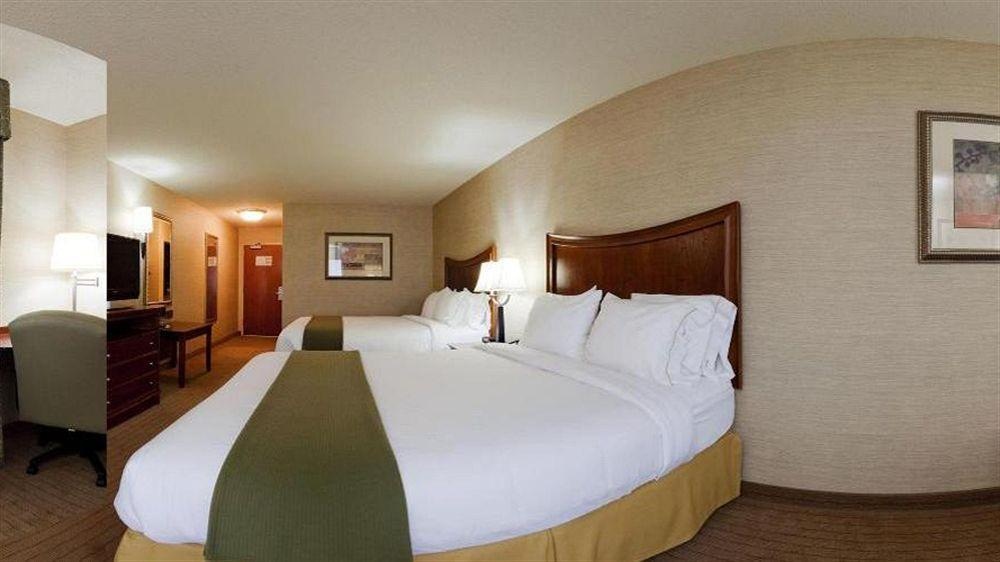 Holiday Inn Express Hotel & Suites Urbana-Champaign-U of I Area, an Ihg Hotel