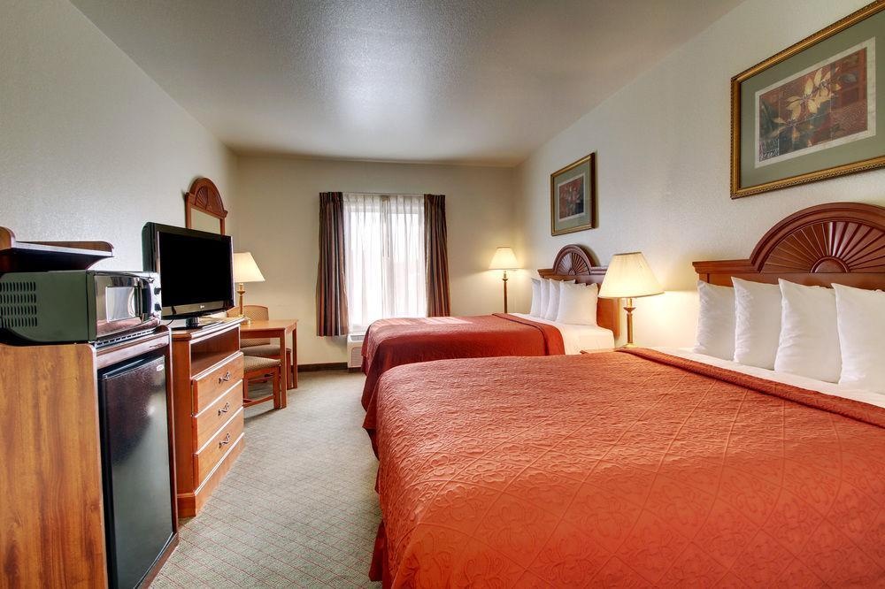 Quality Inn Junction City - Near Fort Riley