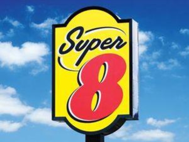 Super 8 by Wyndham Montrose